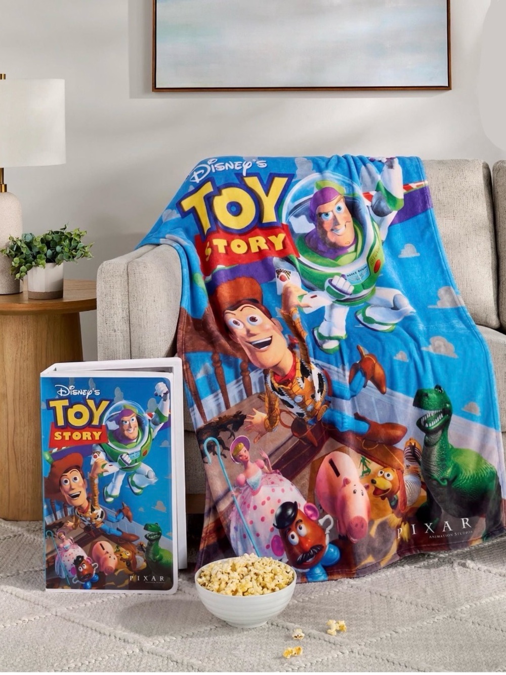 Disney Puxar Toy Story Classic VHS Boxed Silk Touch Throw Blanket, 50" x 70"